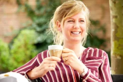 Senseo Cappuccino Koffiepads - 2/9 Intensiteit - 4 X 16 Pads - Voordeelverpakking 12 Senseo Cappuccino Koffiepads - 2/9 Intensiteit - 4 X 16 Pads - Voordeelverpakking -Koffie Korting Winkel 1200x799 3