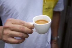 Vietnamese Dark Roast Koffiebonen 500g | 20% Arabica - 80% Robusta | DAM Koffie 8 Vietnamese Dark Roast Koffiebonen 500g | 20% Arabica - 80% Robusta | DAM Koffie -Koffie Korting Winkel 1200x800 7