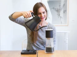 FELLOW - Stagg [XF] Set (Dripper + Carafe) - Handmatige Filterkoffie Set -Koffie Korting Winkel 1200x886 2